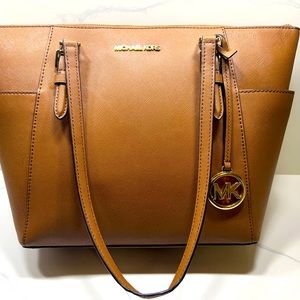 Micheal Kors bag